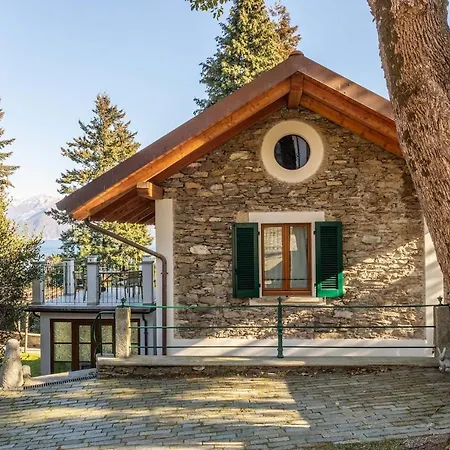 La Camelia D'oro Apartment *